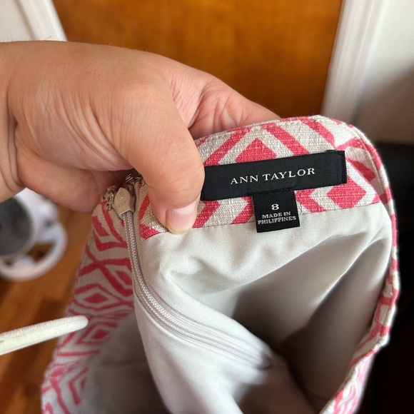 ANN TAYLOR GEOMETRIC PATTERN SKIRT - Picture 3 of 4